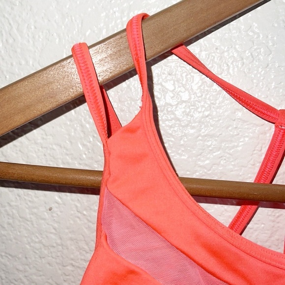 Victoria Secret Sport Salmon Mesh Detail Strappy Sports Bra - Picture 3 of 7